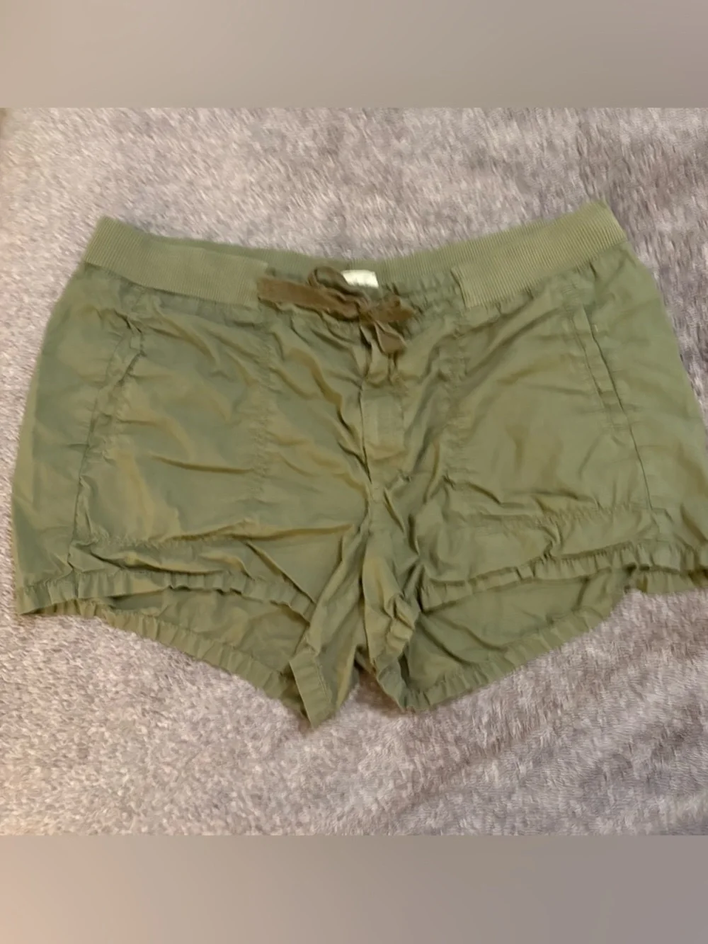 Lou & Grey Olive Green Drawstring Elastic Waist Khaki Utility Shorts sz Large